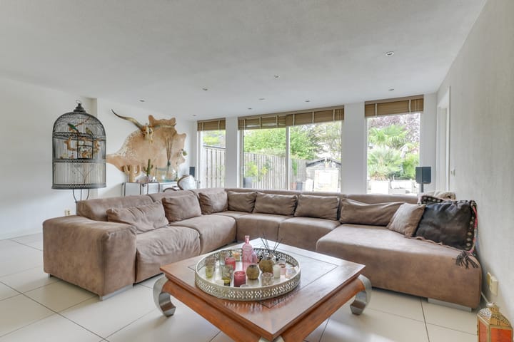 Tussenwoning te koop: Annie van Eestuin 10, Heerhugowaard
