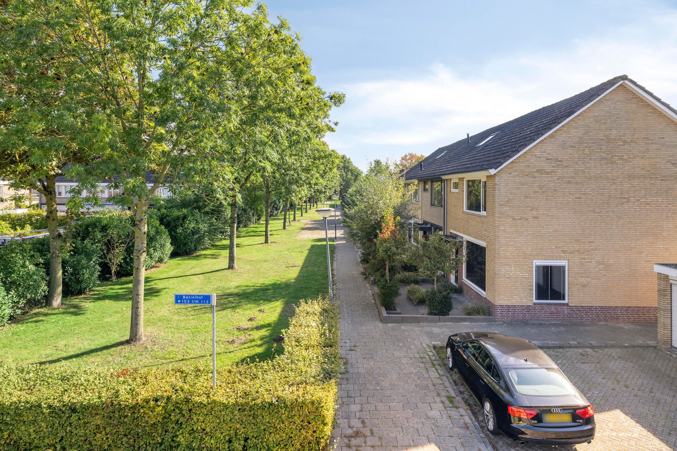 Foto 45 van Basielhof 99