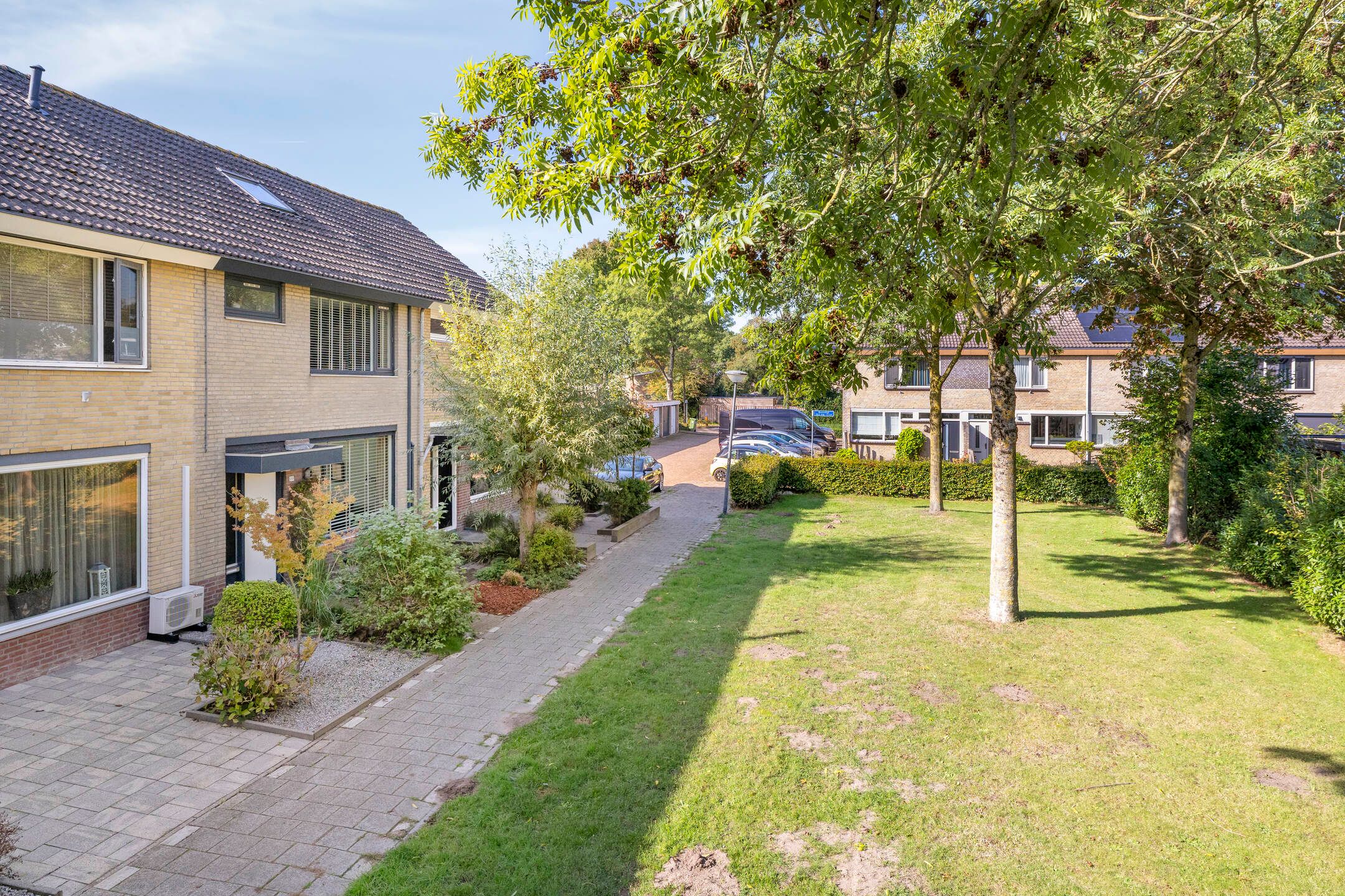 Foto 48 van Basielhof 99