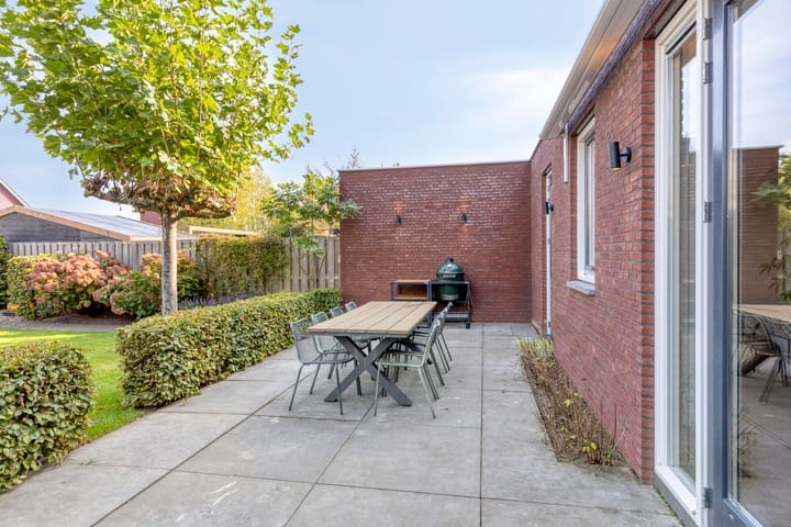 Tussenwoning te koop: Rapsodieweg 51, Rosmalen