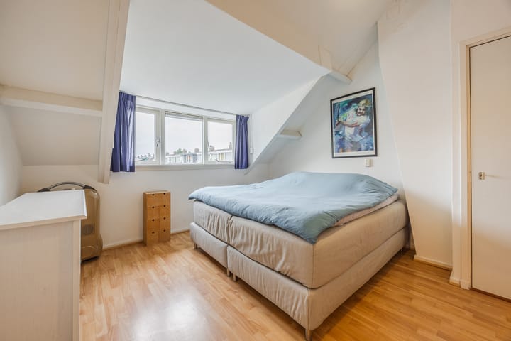 Tussenwoning te koop: Karel Doormanlaan 7, Oegstgeest