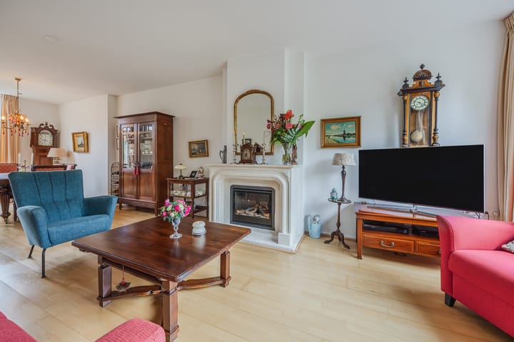 Tussenwoning te koop: Karel Doormanlaan 7, Oegstgeest