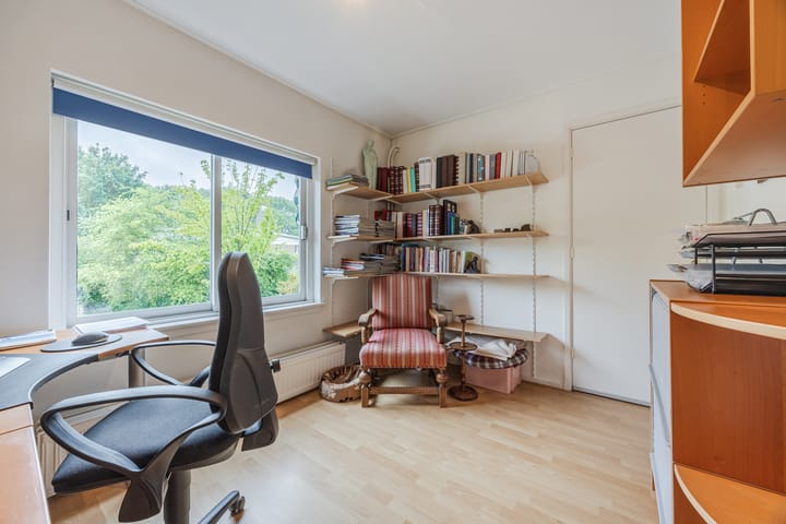 Tussenwoning te koop: Karel Doormanlaan 7, Oegstgeest