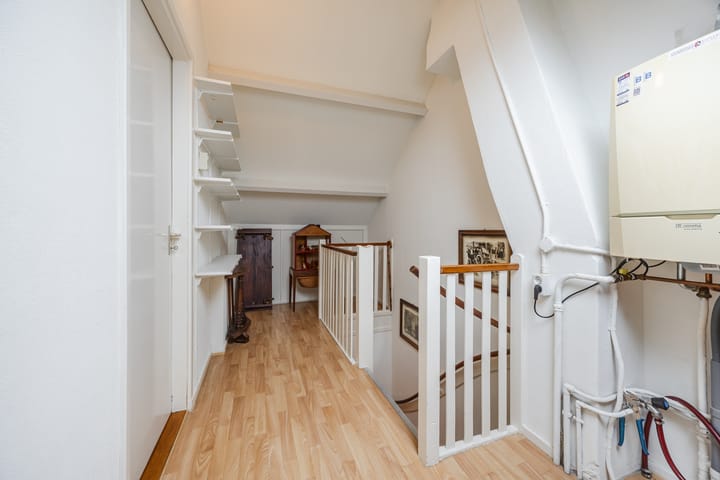 Tussenwoning te koop: Karel Doormanlaan 7, Oegstgeest