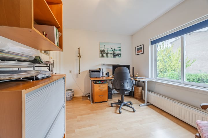Tussenwoning te koop: Karel Doormanlaan 7, Oegstgeest