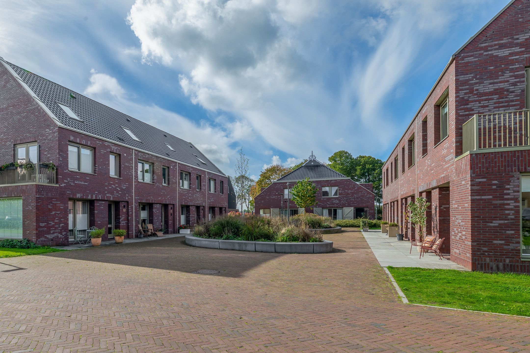 Photo 48 of Pijlkruid 15