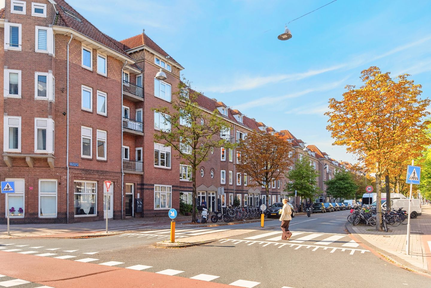 Photo 40 of Van Hilligaertstraat 290