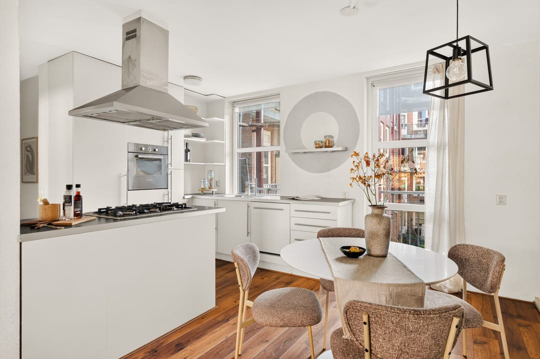 Photo 16 of Van Hilligaertstraat 290