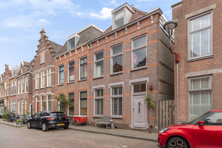 Hoekwoning te koop: Spoorstraat 46, Alkmaar