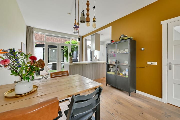 Hoekwoning te koop: Tomatenstraat 10, Leiden