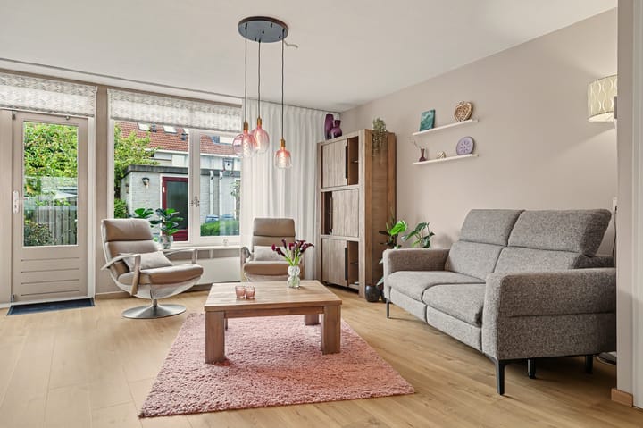 Tussenwoning te koop: Linzenakker 13, Schiedam