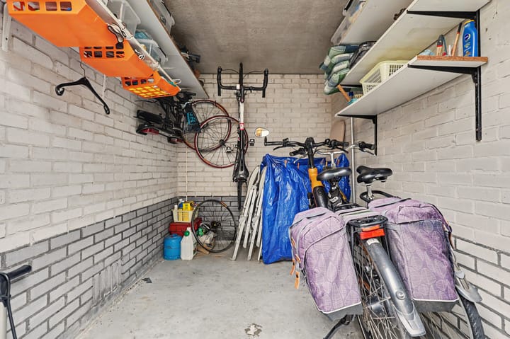 Tussenwoning te koop: Linzenakker 13, Schiedam
