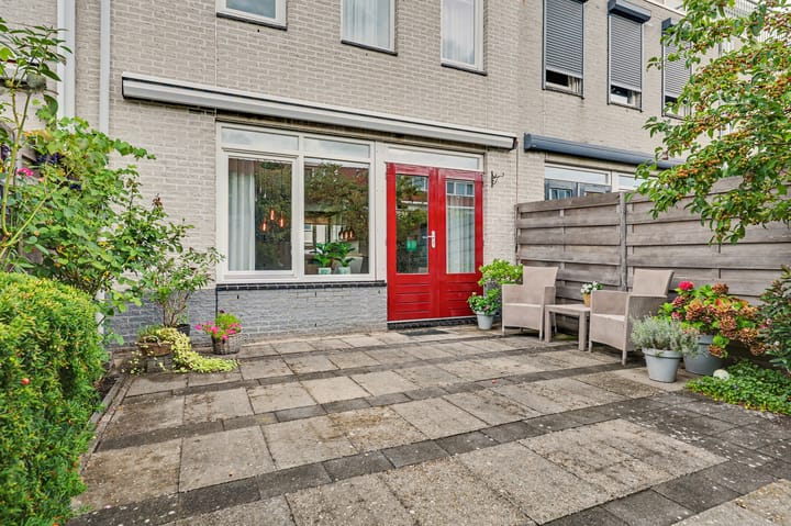 Tussenwoning te koop: Linzenakker 13, Schiedam