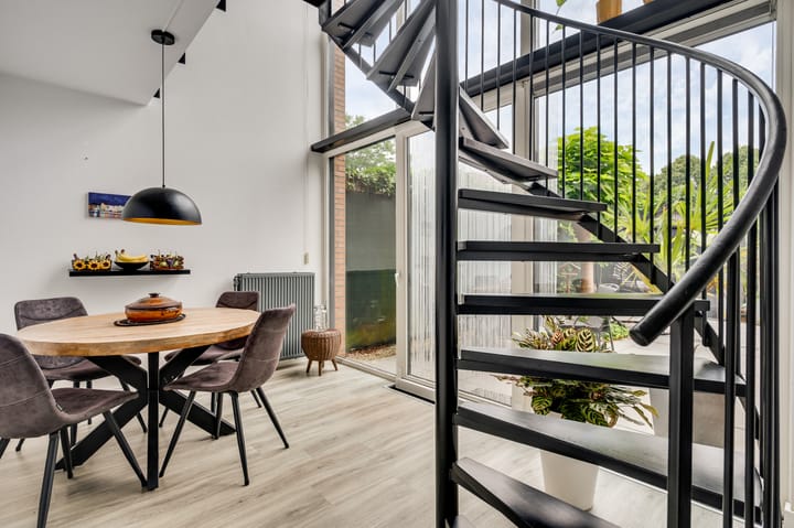 Tussenwoning te koop: Weidmanstraat 42, Maastricht