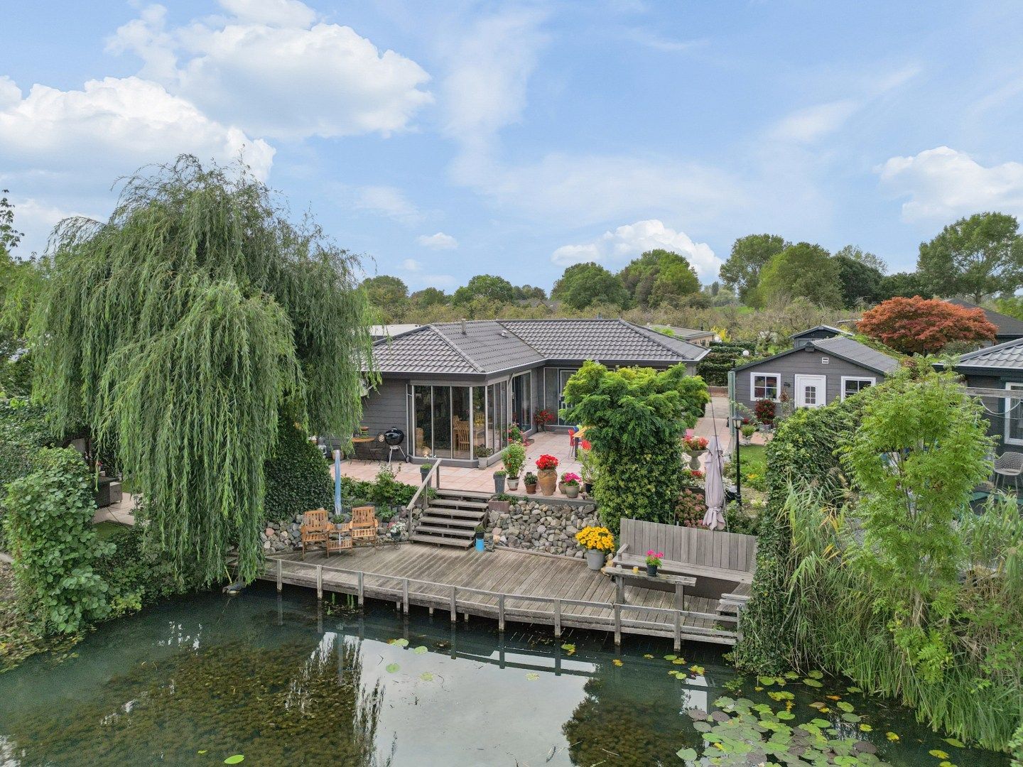 Foto 1 van Rijnbandijk 111-111