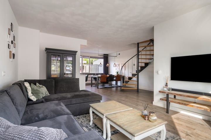 Tussenwoning te koop: Klarinetstraat 6, Helmond