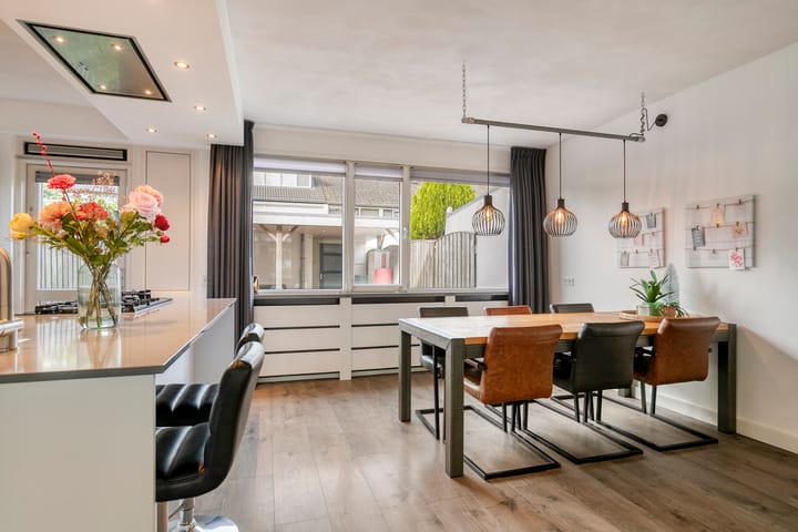 Tussenwoning te koop: Klarinetstraat 6, Helmond