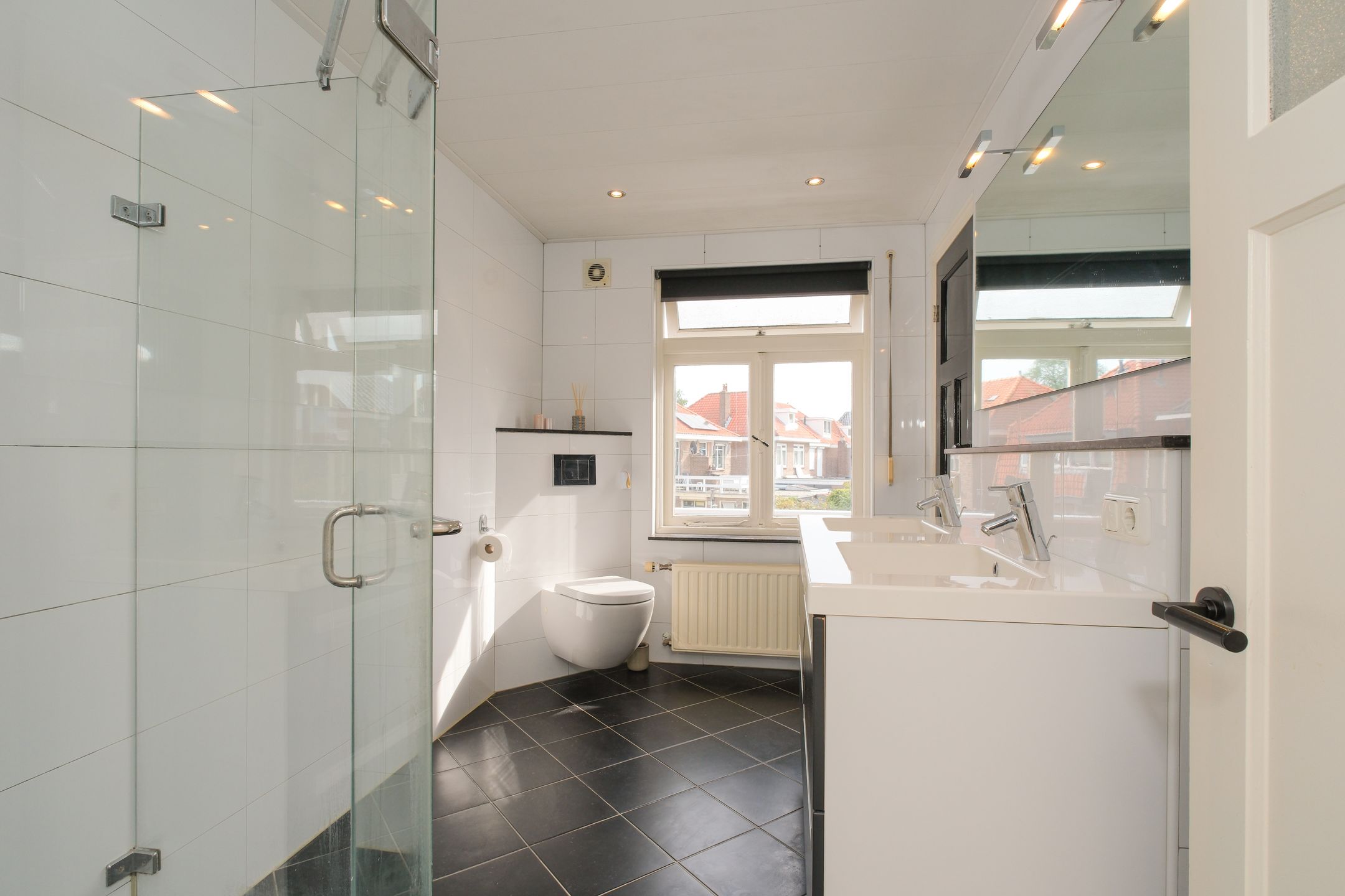 Photo 24 of Asterstraat 2