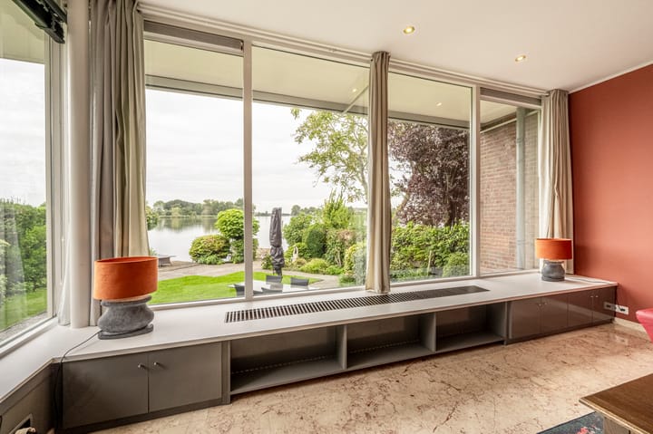 Vrijstaande woning te koop: Dorpsstraat 54A, Maasdam