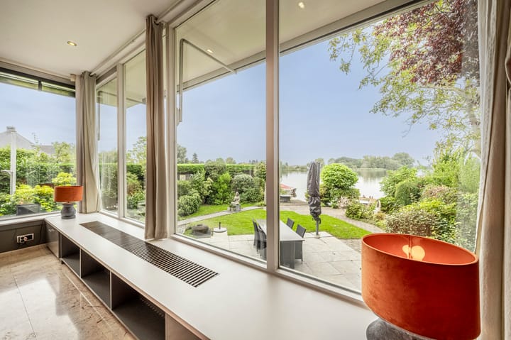 Vrijstaande woning te koop: Dorpsstraat 54A, Maasdam