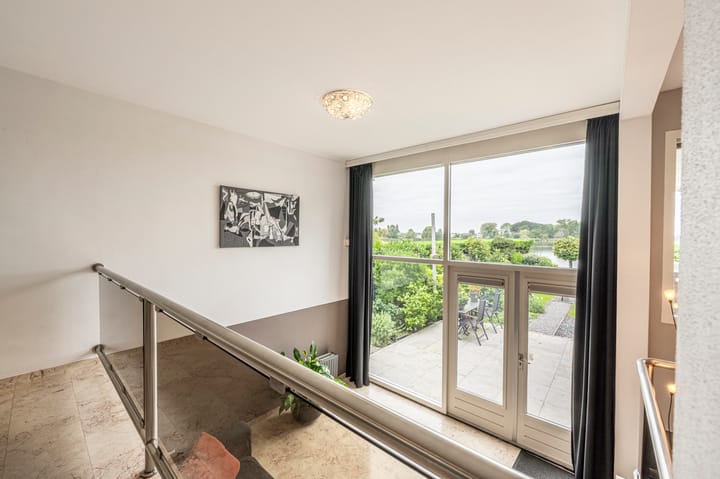 Vrijstaande woning te koop: Dorpsstraat 54A, Maasdam