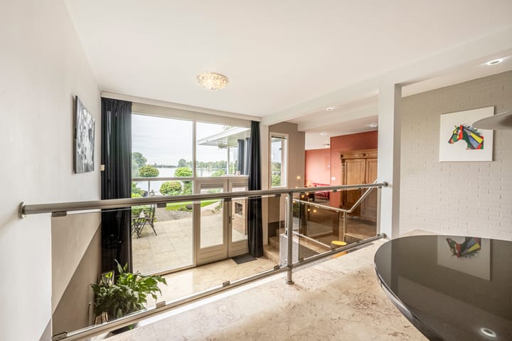 Vrijstaande woning te koop: Dorpsstraat 54A, Maasdam