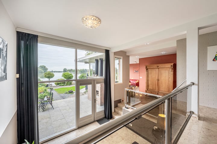 Vrijstaande woning te koop: Dorpsstraat 54A, Maasdam
