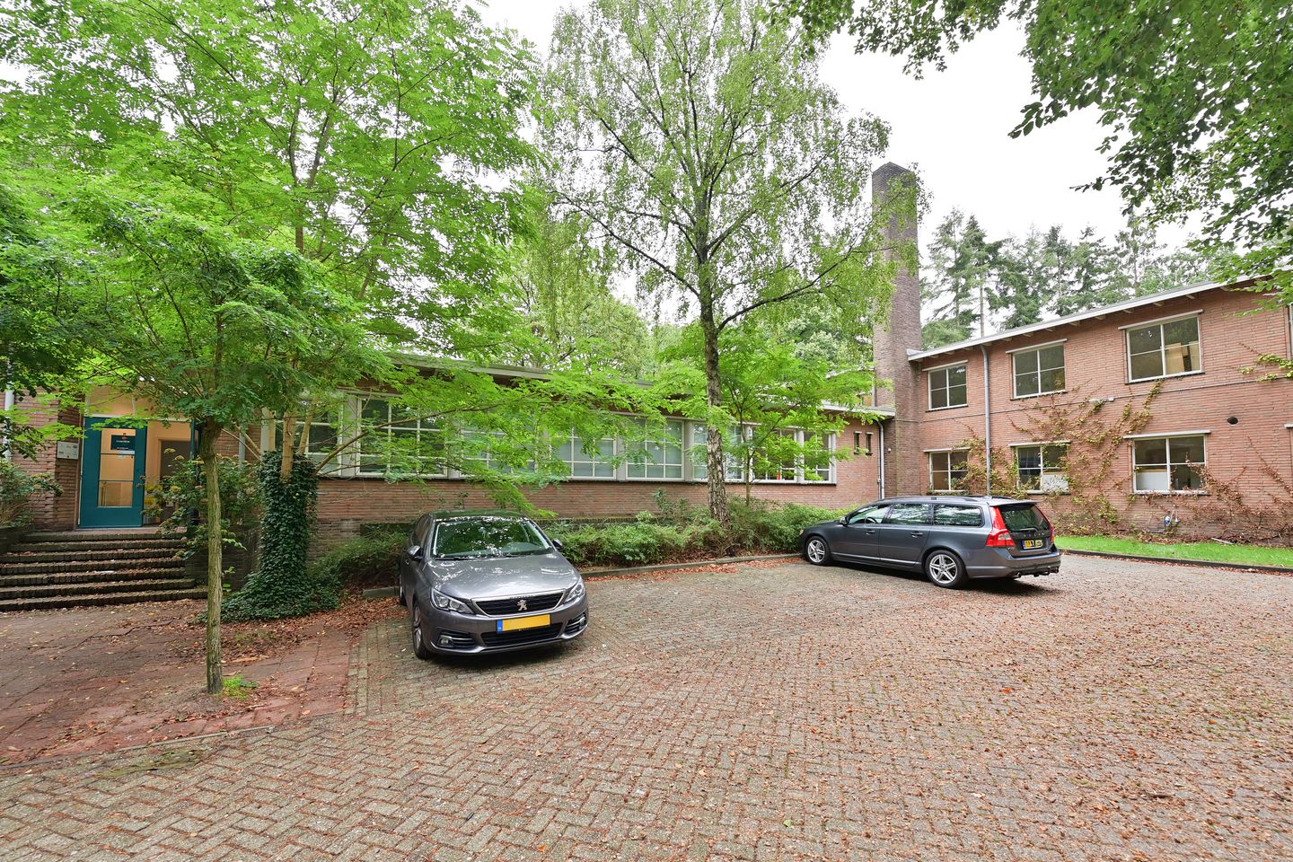 Bekijk foto 2 van Mart Smeetslaan 6