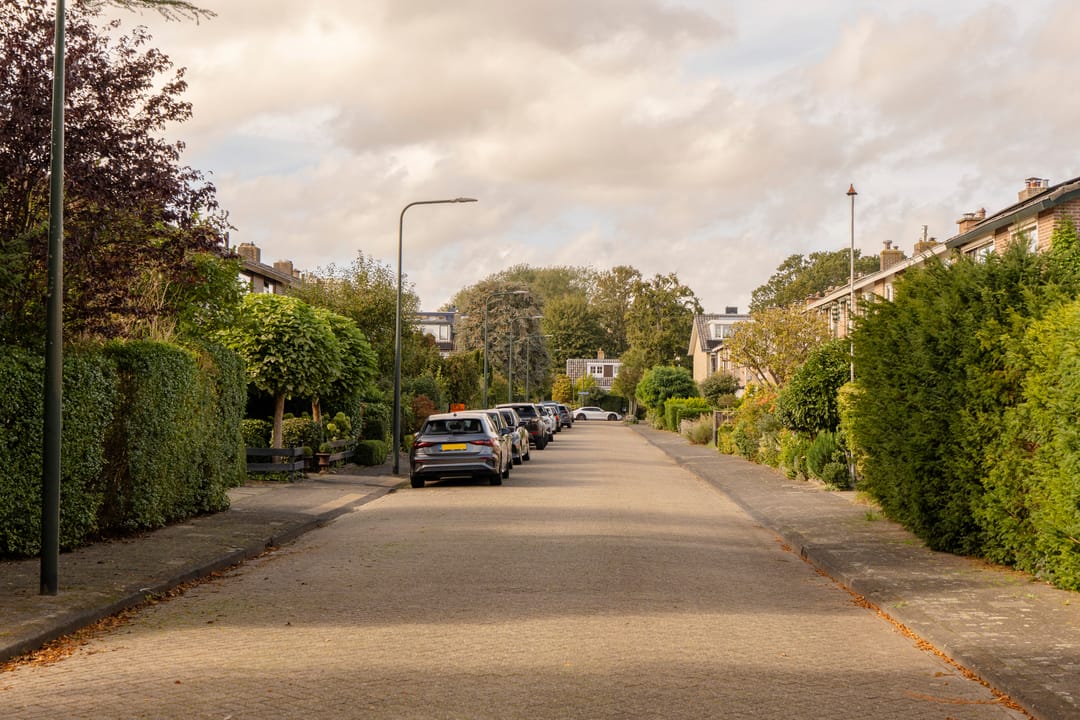 Photo 43 of Van der Marckstraat 7