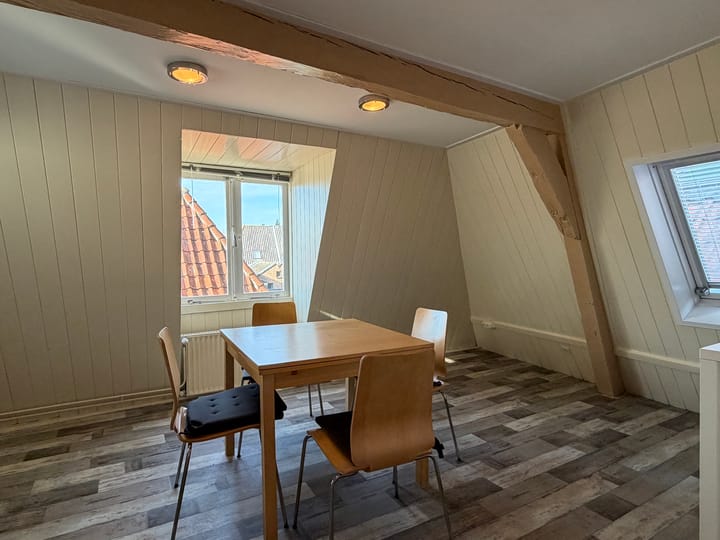 Tussenwoning te koop: Nieuwstad 60, Weesp