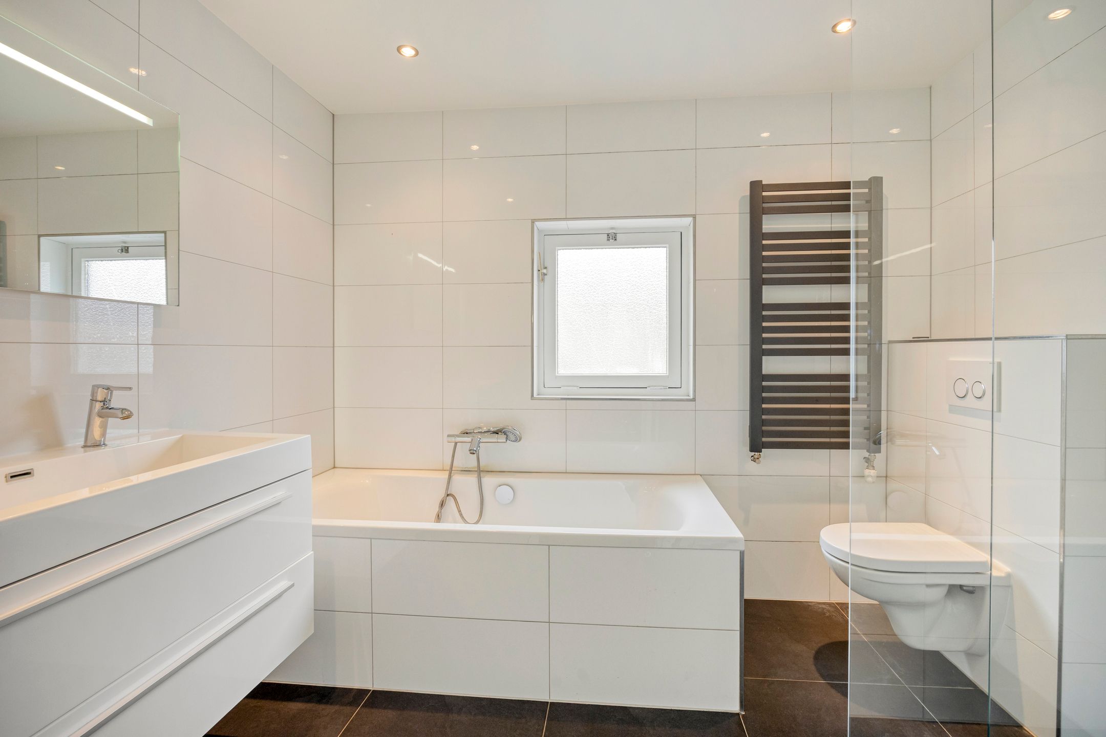 Photo 21 of Jhr. A. van Swietenstraat 2