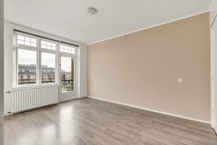 Appartement te koop: Burgemeester Andriessenstraat 30, Hilversum