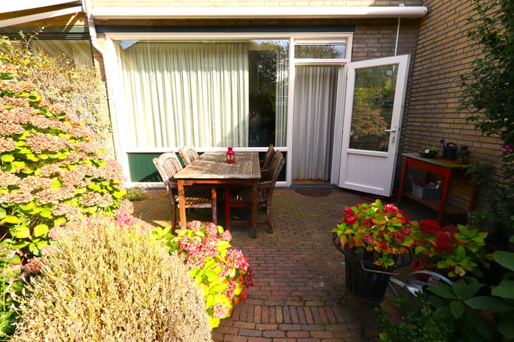 Tussenwoning te koop: Basielhof 14, Oosterhout (Nb)