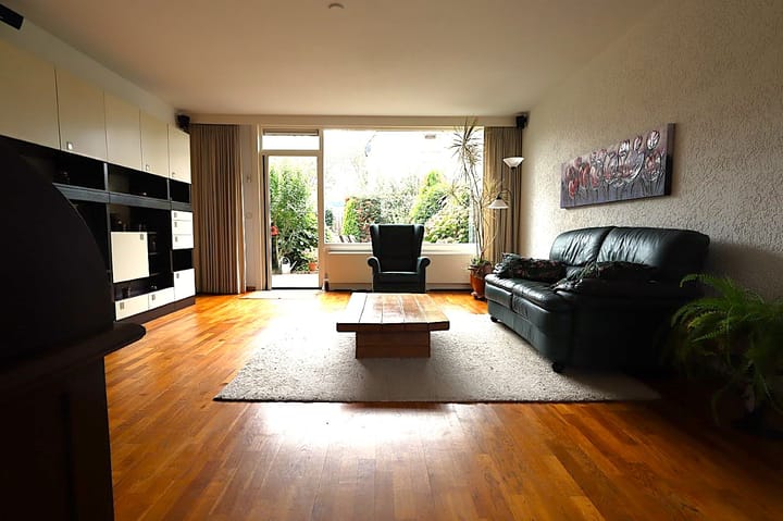 Tussenwoning te koop: Basielhof 14, Oosterhout (Nb)