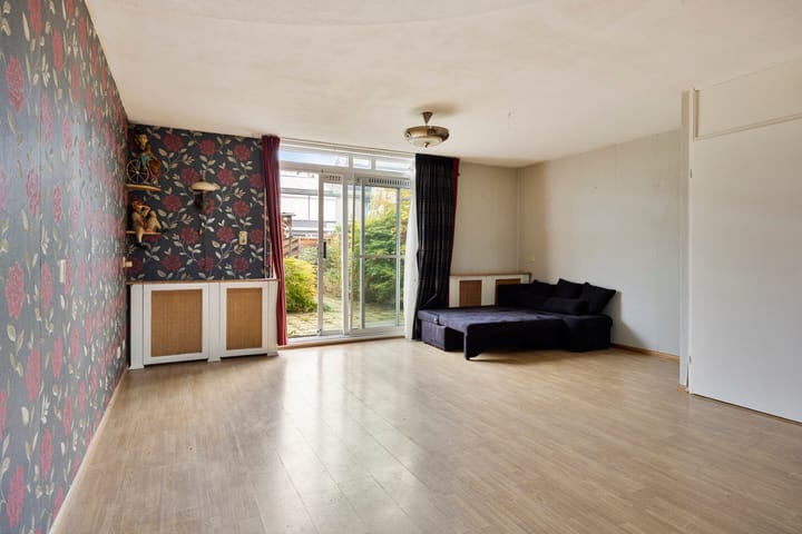 Tussenwoning te koop: Maria Rutgerslaan 43, Hoofddorp