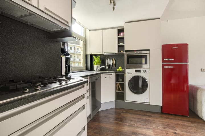 Appartement te koop: Djambistraat 38-1, Amsterdam