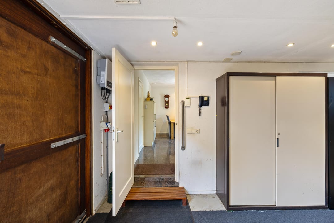Photo 41 of Irenestraat 29