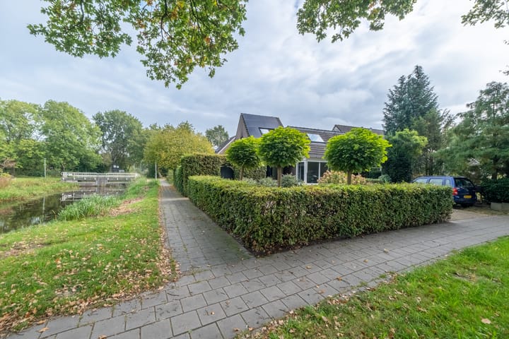 Hoekwoning te koop: Stinsenweg 140, Roden