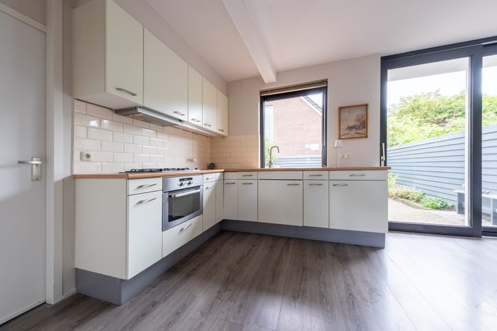Hoekwoning te koop: Stinsenweg 140, Roden
