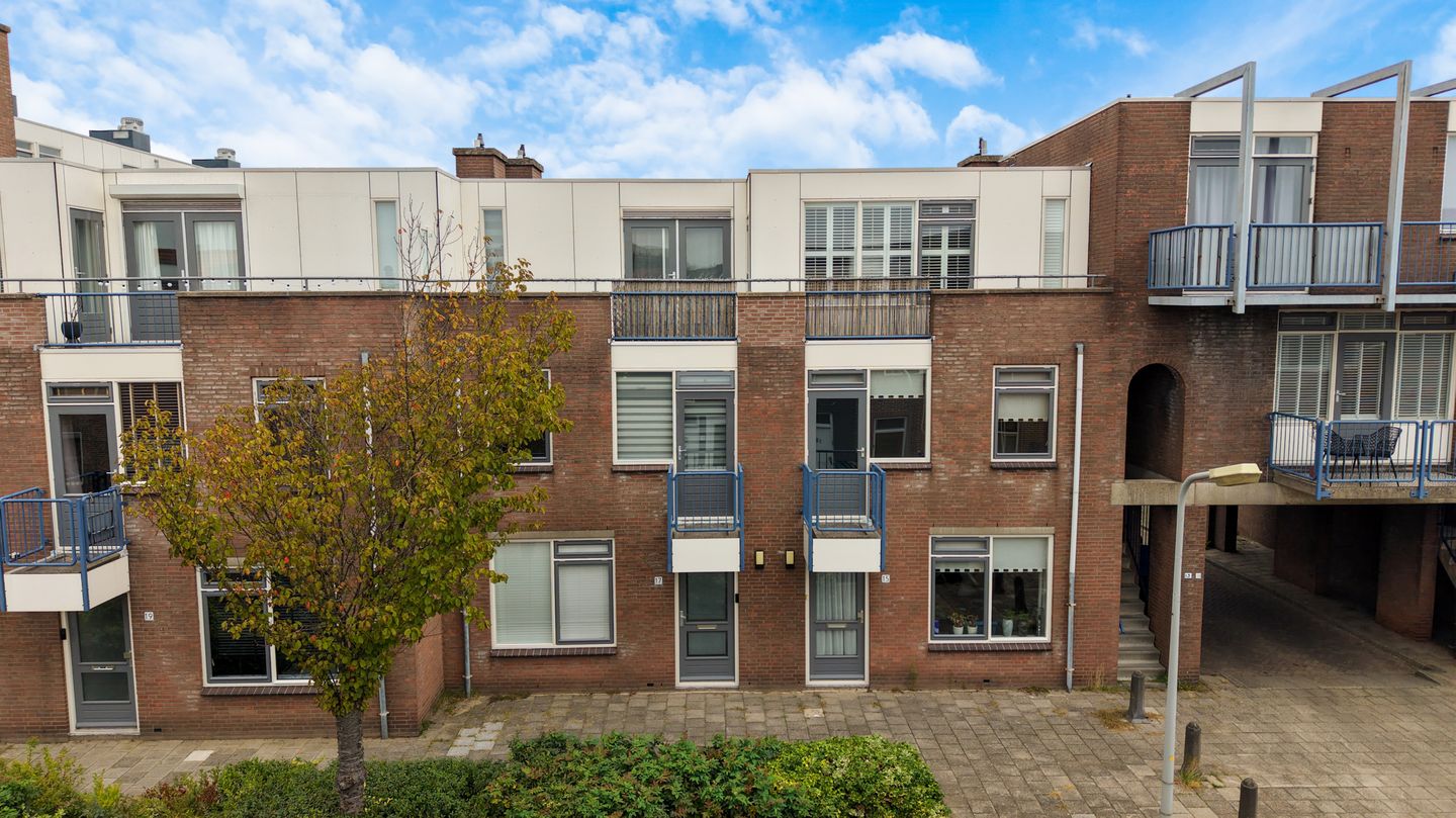 Foto 1 van C.H. Moensstraat 15