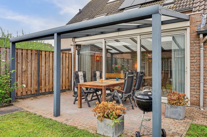 Tussenwoning te koop: Jofferspas 15, Oostrum