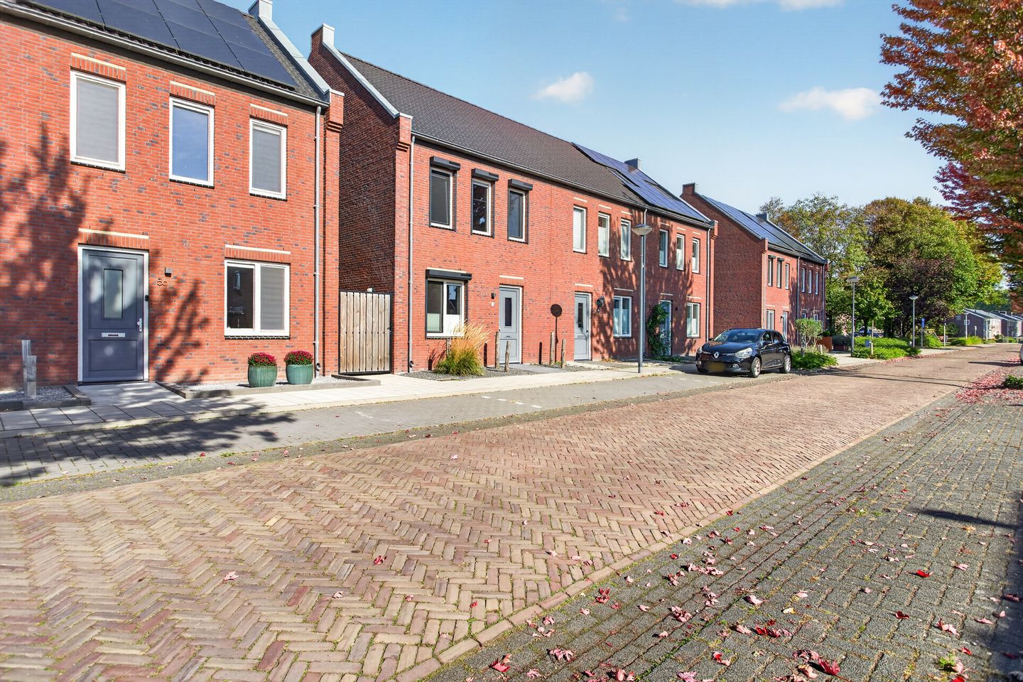 Photo 35 of Irenestraat 56