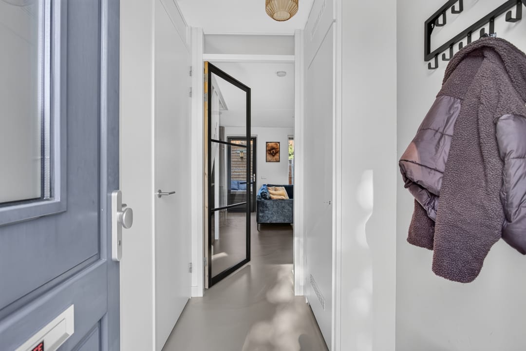 Photo 8 of Irenestraat 56