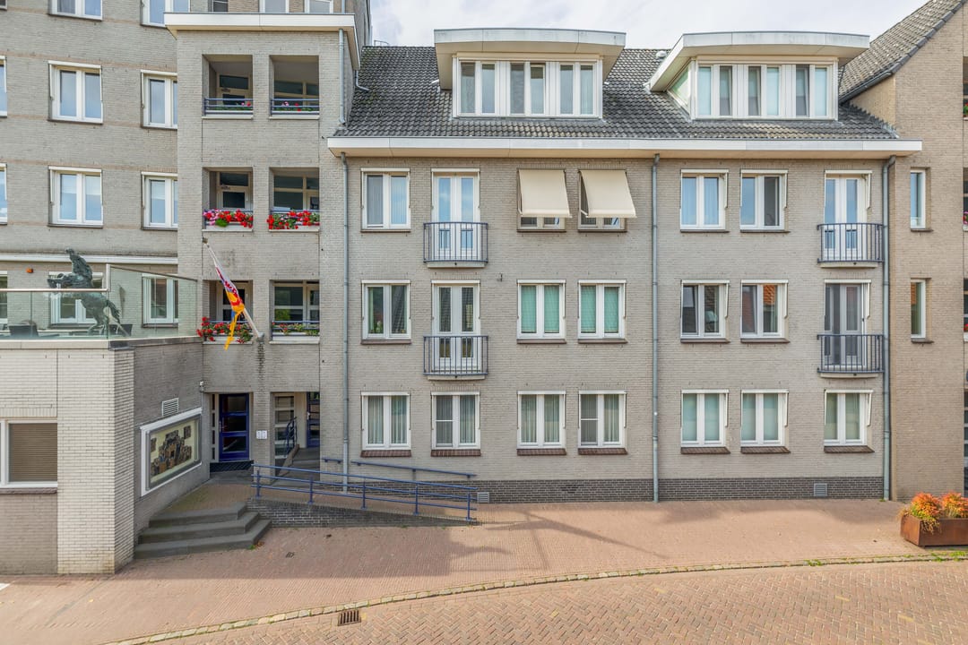 Photo 2 of Schans 14-C