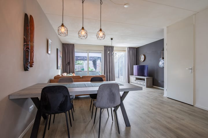 Tussenwoning te koop: Hannes Kempkensweg 48, Montfort