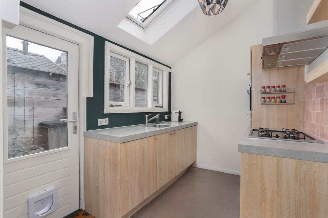 Photo 8 of Meidoornstraat 14