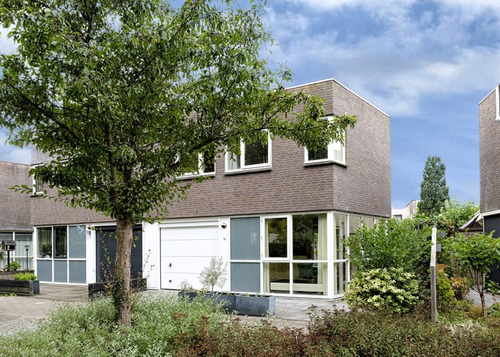 Twee-onder-één-kap te koop: Lagedijk 18, Heerhugowaard