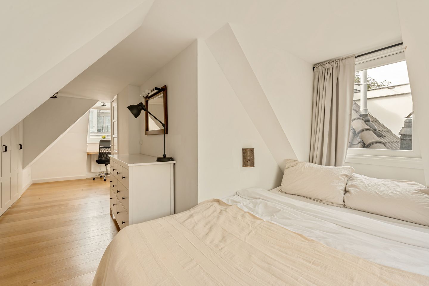 Photo 14 of Gerard Doustraat 9-3