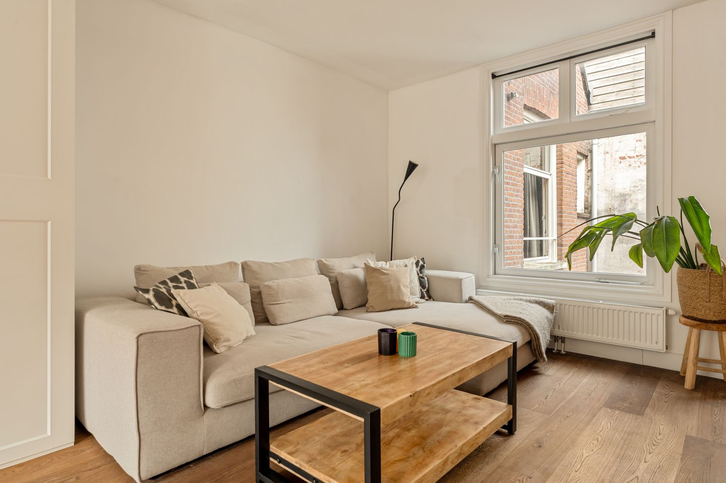 Photo 4 of Gerard Doustraat 9-3