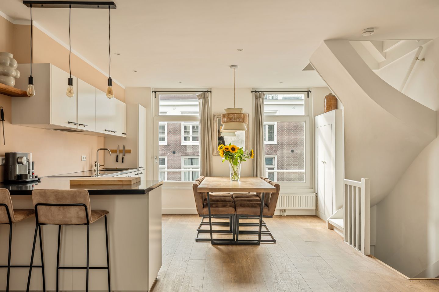 Photo 10 of Gerard Doustraat 9-3